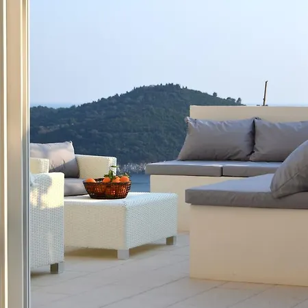 Chic Ploce شقة