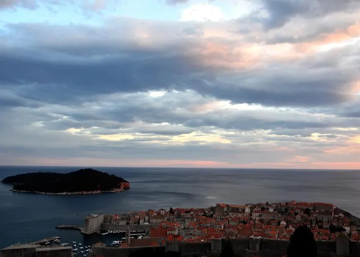 Chic Ploce Apartment *